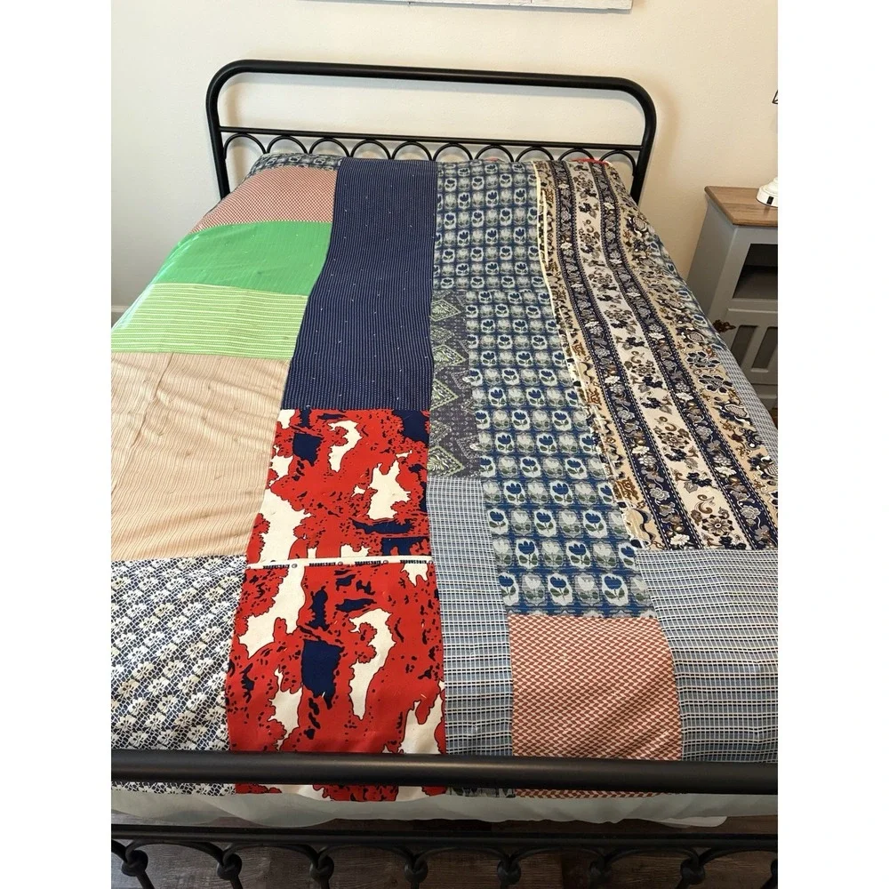 Vintage Polyester, Thread Tied Quilt, 77
